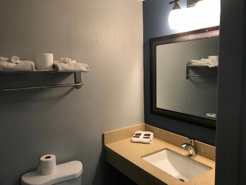 Empire Inn image 12