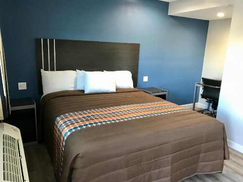 Empire Inn image 21