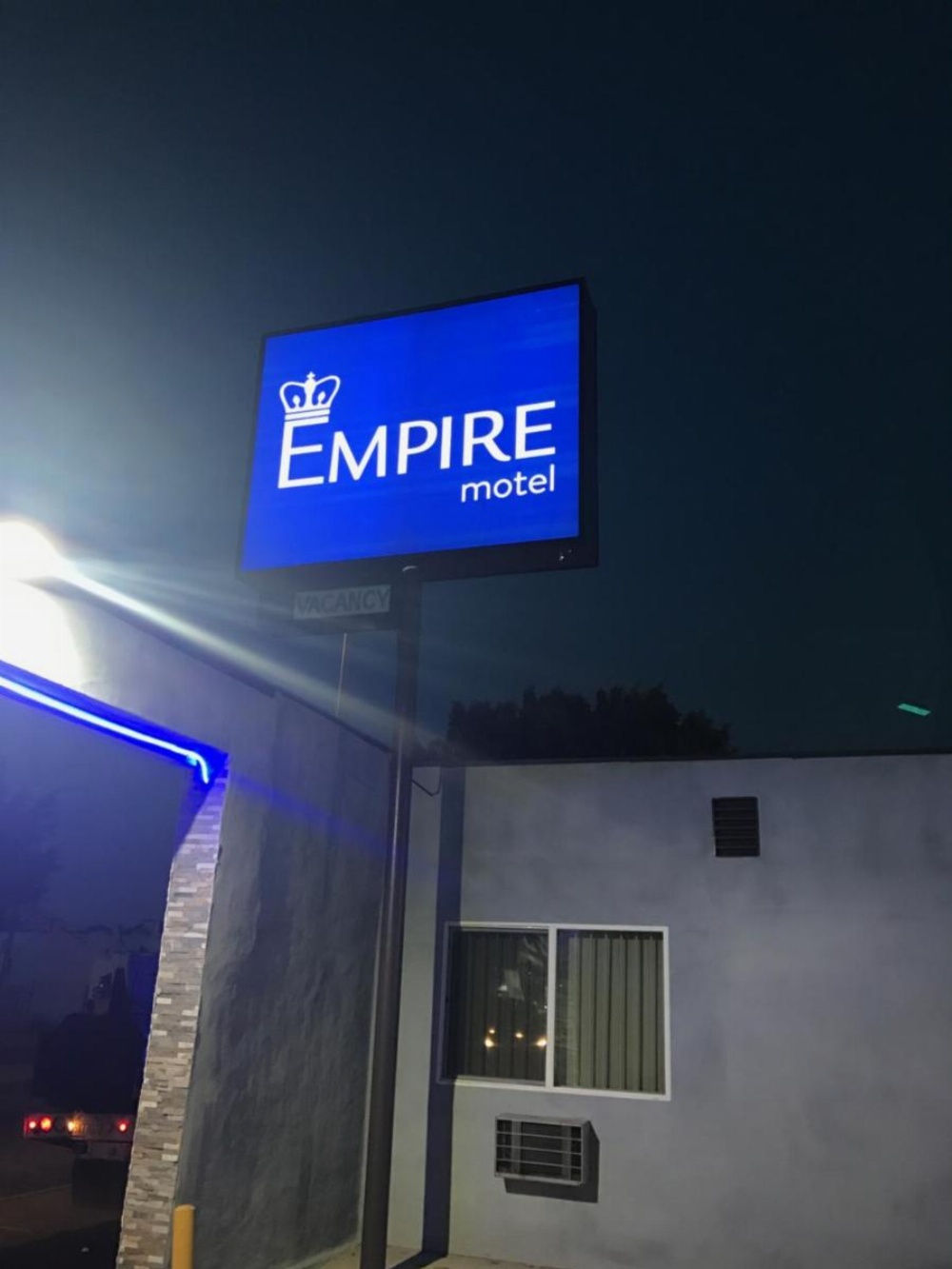 Empire Inn Image 7